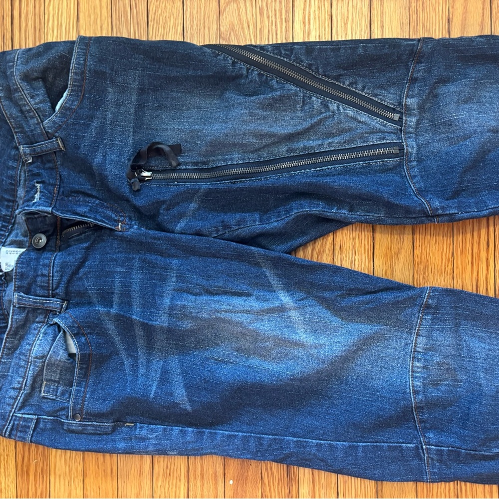 VENUS Women's Relaxed Blue Jeans with Zipper Detail